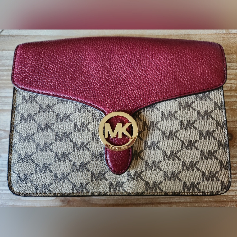 Michael Kors Vanna Medium Shoulder Bag